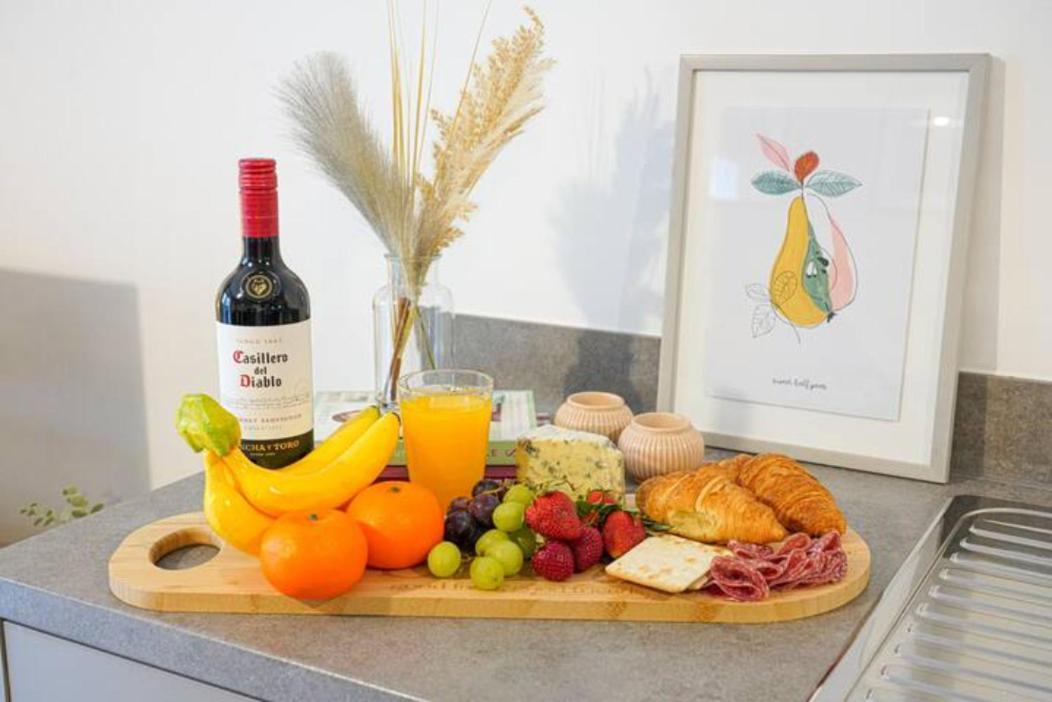 מילטון קינס Luxury Campbell Park Apartments In Central Mk With Balcony, Free Parking & Smart Tv With Netflix By Yoko Property מראה חיצוני תמונה